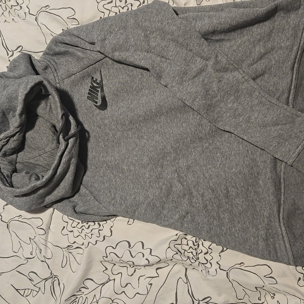 Nike sweatshirt